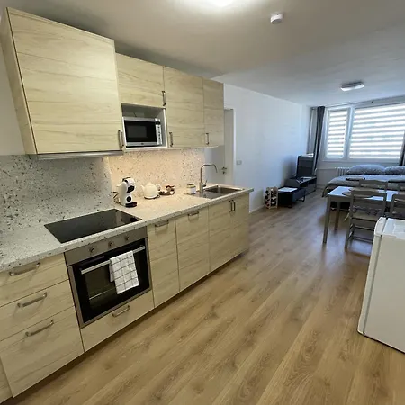 Ceneticka Апартаменты *